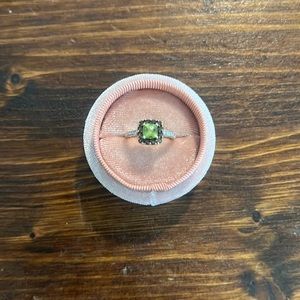 10k yellow gold, peridot and smokey quartz ring